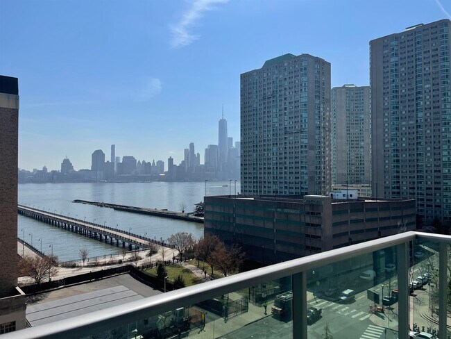 Building Photo - 20 Newport Pkwy