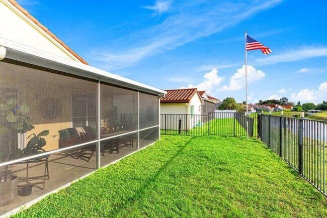 Building Photo - 9507 Lake Serena Dr