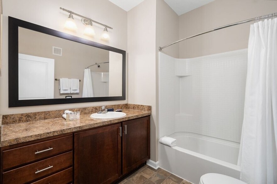 Building Photo - 3960 Knapford Dr