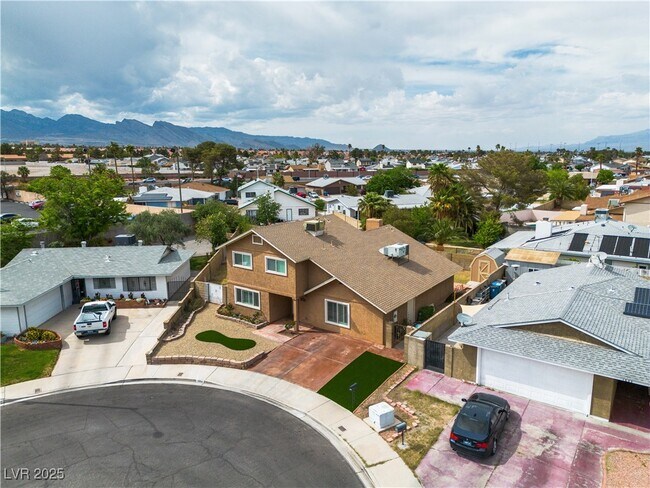 Building Photo - 7604 Charles Conrad Cir