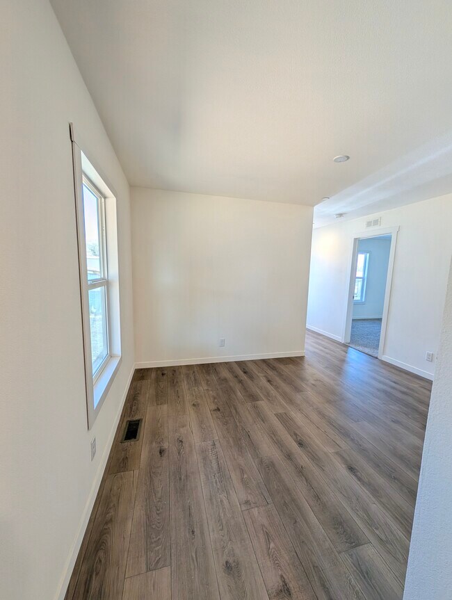Building Photo - 25874 CA-74