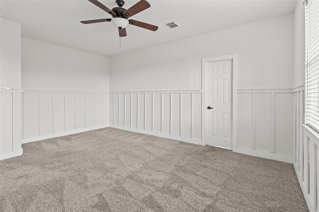Building Photo - 518 Saffron Ct