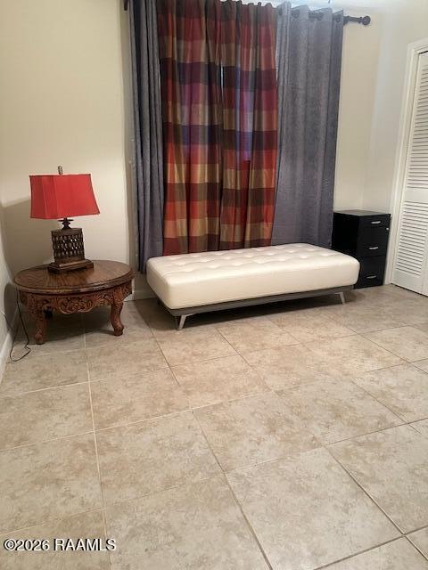 Building Photo - 305 Cambridge Dr