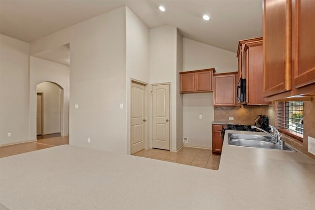Building Photo - 8734 Auburn Mane Dr