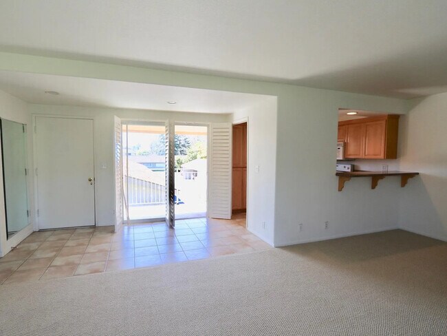 Building Photo - 5796 Encina Rd