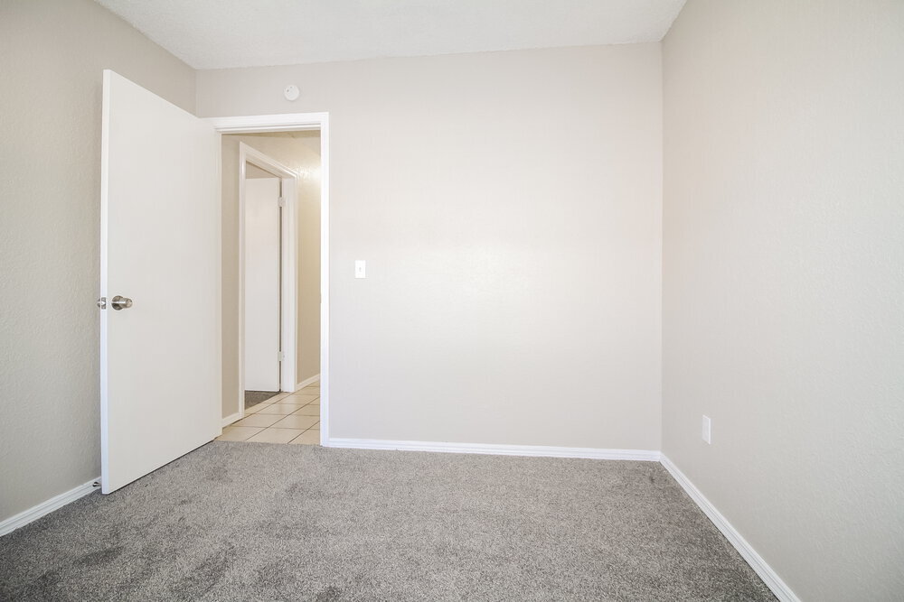 Building Photo - 10321 Koch Dr
