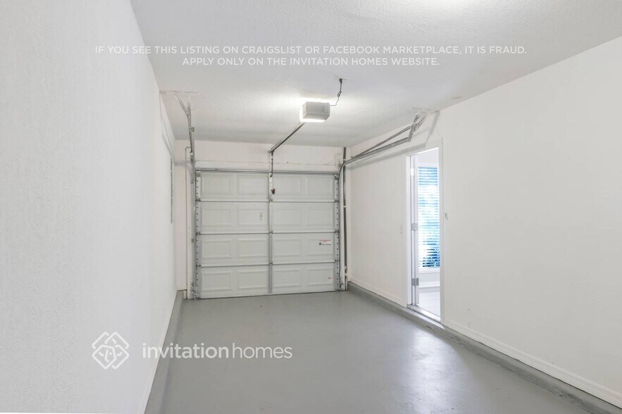 Building Photo - 8234 Riverboat Dr