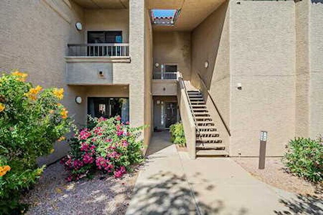 Building Photo - 8649 E Royal Palm Rd