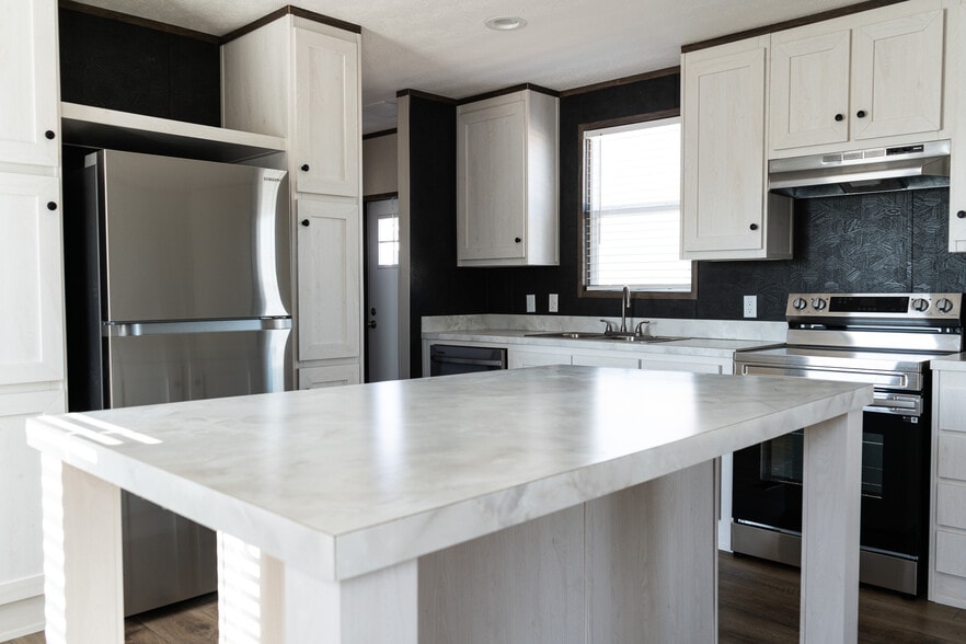 Building Photo - 129 Ponderosa Way