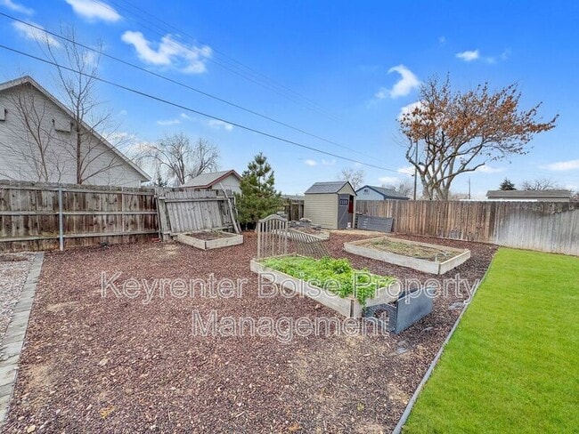 Building Photo - 7867 W Camas St