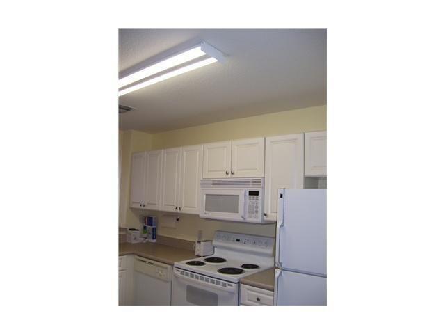 Building Photo - 1200 Town Center Dr