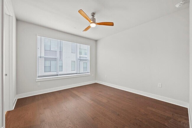 Building Photo - 4410 Grotto Dr