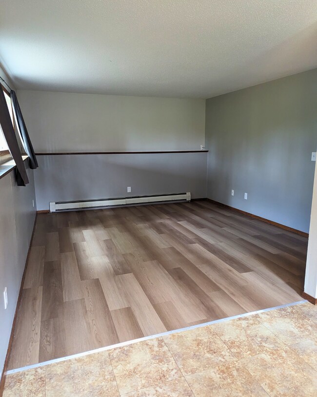 Building Photo - 715 21st St S