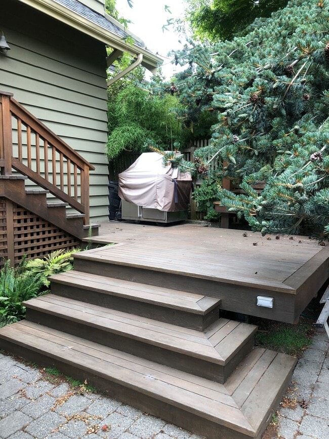 Building Photo - 2Bd/1Ba Seattle Home