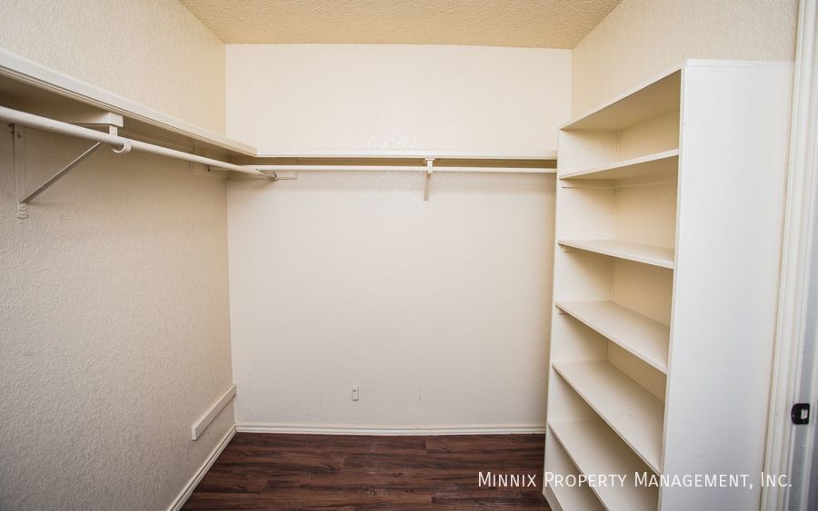 Building Photo - 5712 63rd St