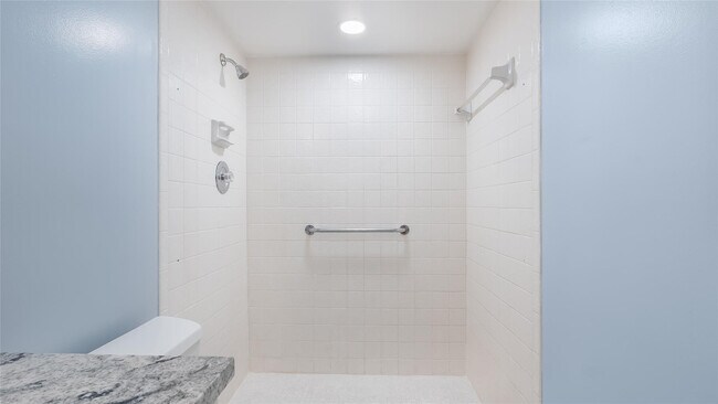 Building Photo - 3203 Portofino Point