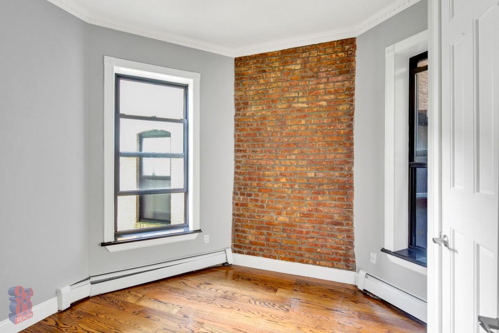 Building Photo - 15 W 103rd St