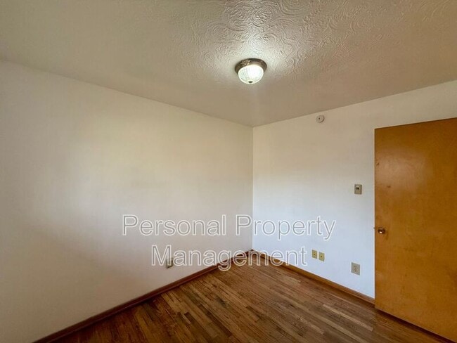 Building Photo - 7614 Indiana St