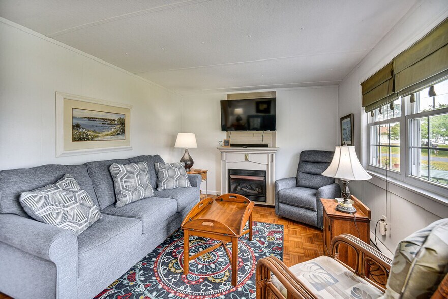 Building Photo - 31345 Sunset Dr