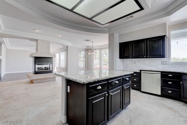 Building Photo - 8408 Bay Point Dr