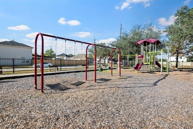 Building Photo - 21114 Sprouse Cir