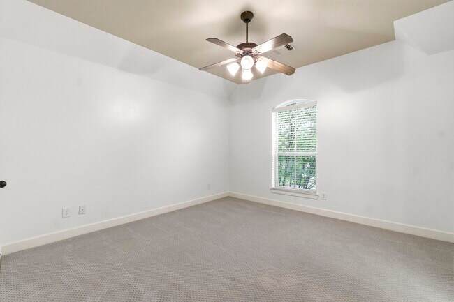 Building Photo - 27 N Arrow Canyon Cir