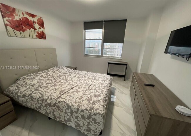 Building Photo - 251 174th St