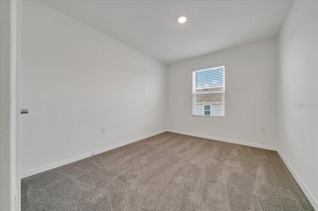 Building Photo - 6614 SW 81st Loop