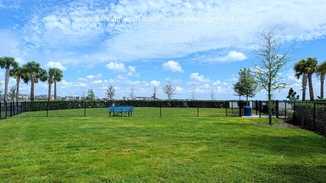 Building Photo - EXCEPTIONAL AND SPACIOUS FURNISHED TOWNHOME WITHIN WATERSIDE- NAUTIQUE!