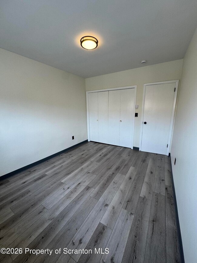 Building Photo - 615 3rd St