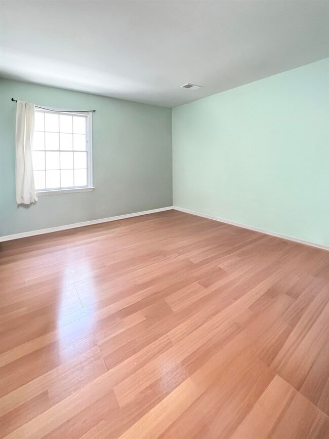 Building Photo - 85 Grieco Dr