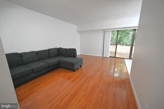 Building Photo - 2237 Castle Rock Square