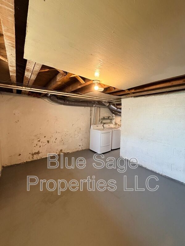 Building Photo - 66 Folcroft Ave