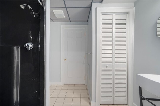 Building Photo - 31 Bridge St