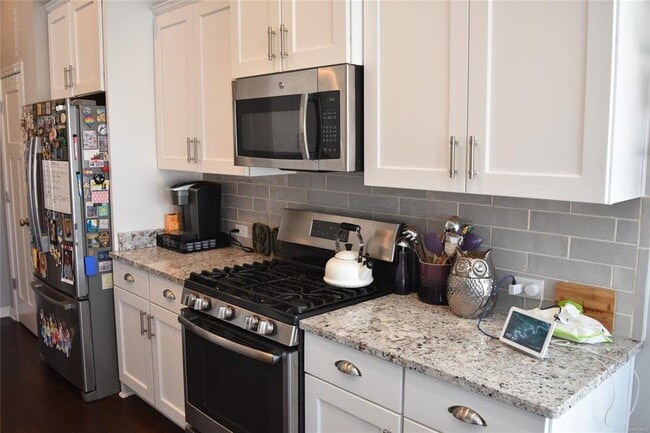 Building Photo - 9153 Autumnbrooke Way