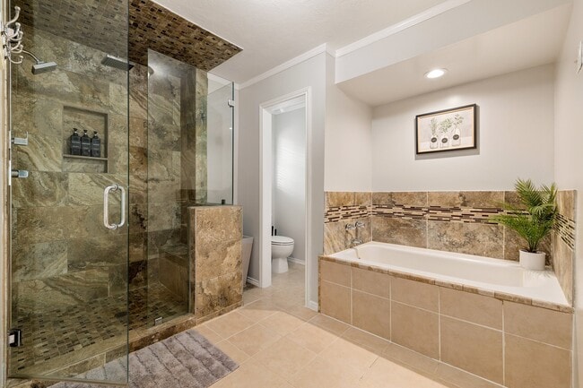 Building Photo - 522 River Plantation Dr