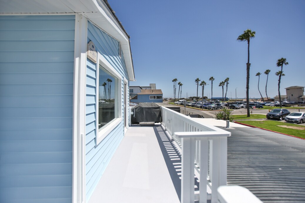 Building Photo - 17165 Pacific Coast Hwy