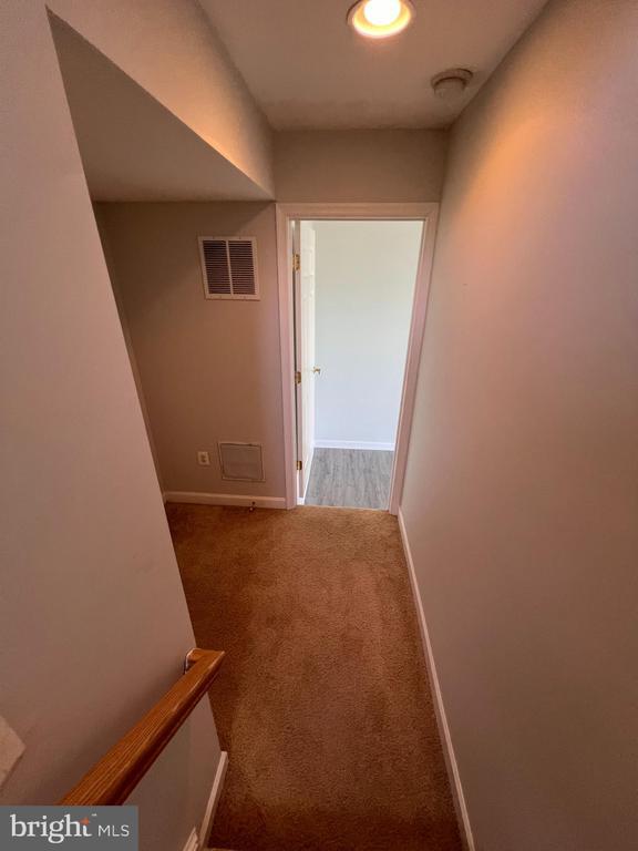Building Photo - 8234 Glade Bank Dr