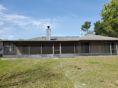 Building Photo - Spacious 3 bedroom house with large screened back porch