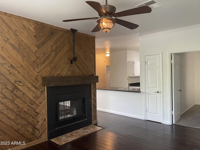 Building Photo - 7009 E Acoma Dr