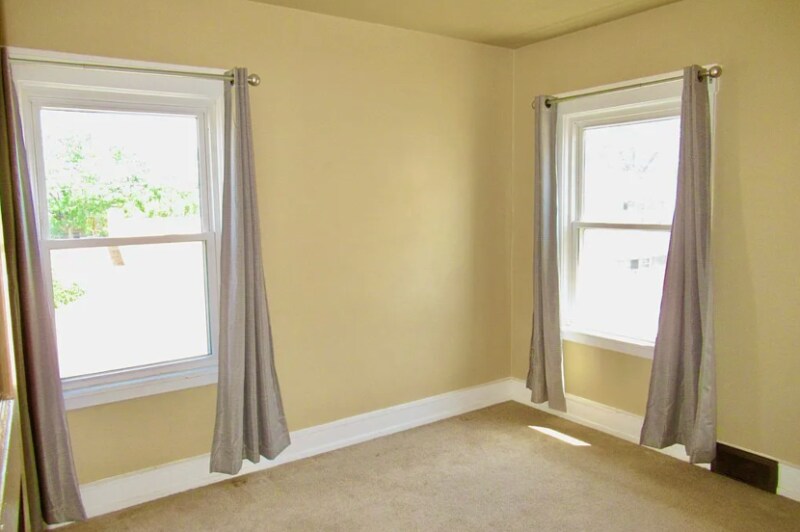 Building Photo - 818 Amherst St