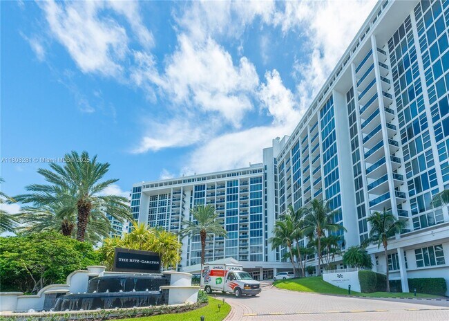 Building Photo - 10275 Collins Ave