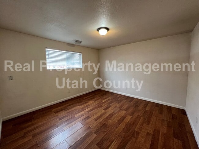 Building Photo - Orem Duplex great location