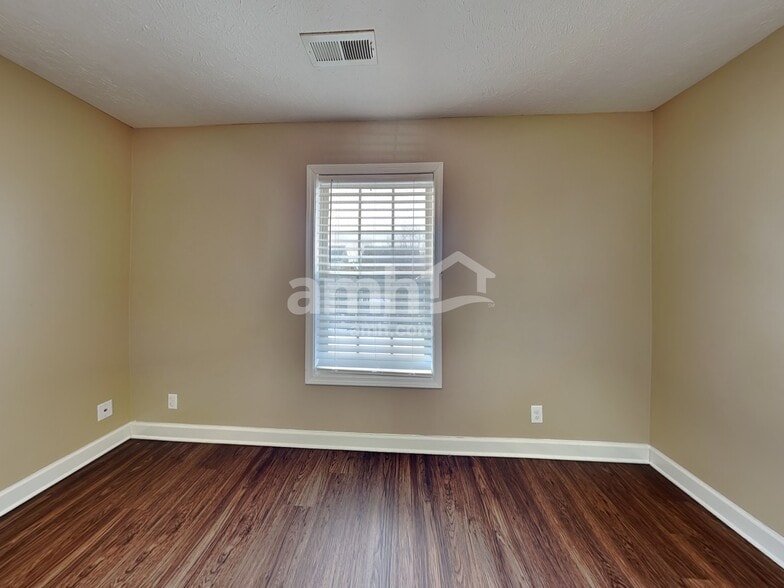 Building Photo - 1116 Chinook Cir