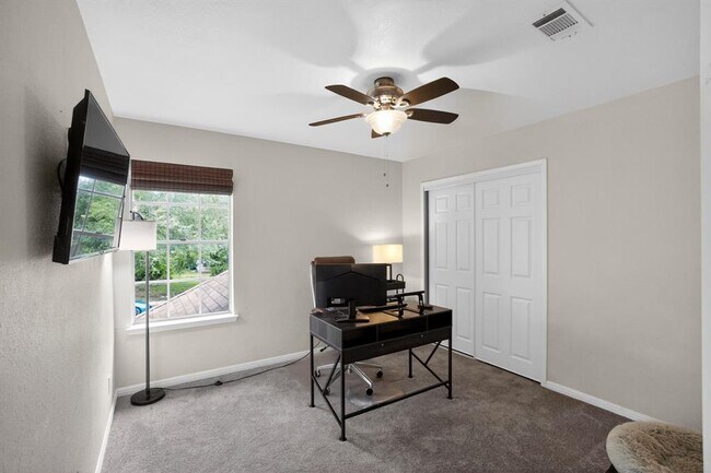 Building Photo - 8113 Willet Trail