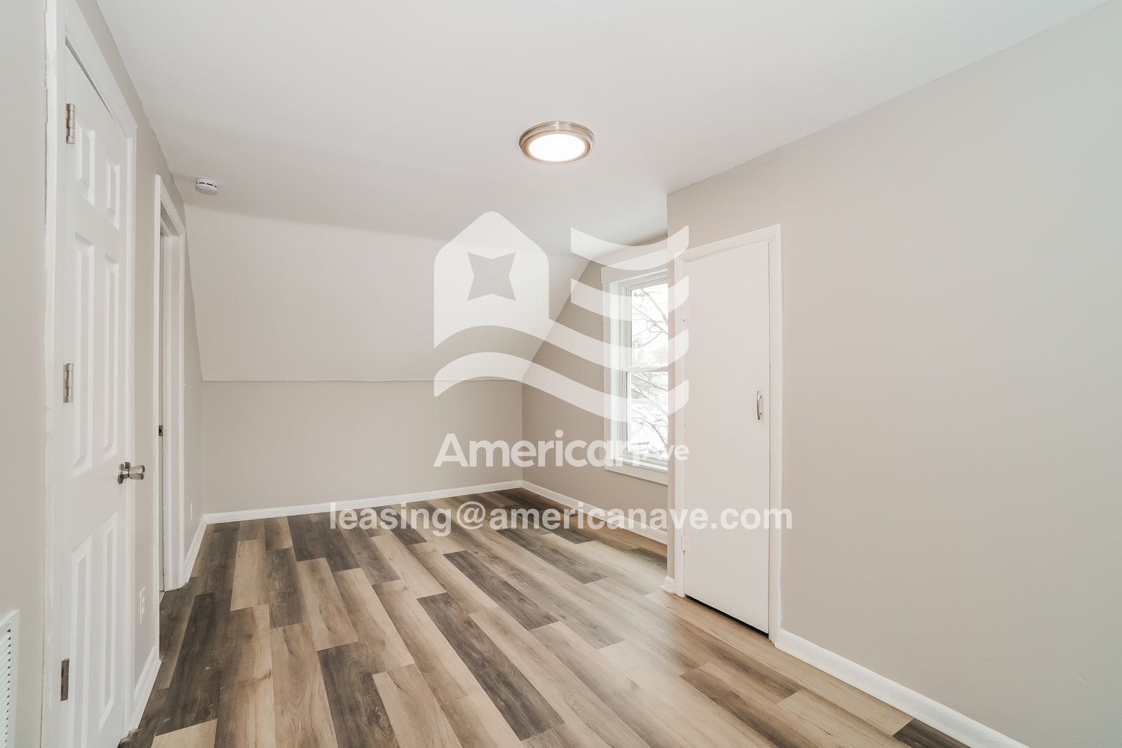 Building Photo - 2459 Lexington Ave