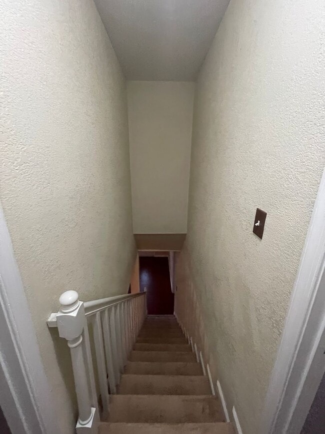 Building Photo - Chesterfield Heights