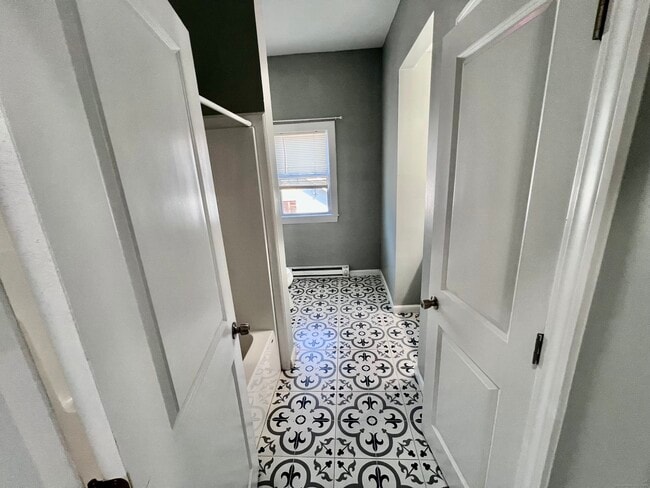 Building Photo - 5 Providence St