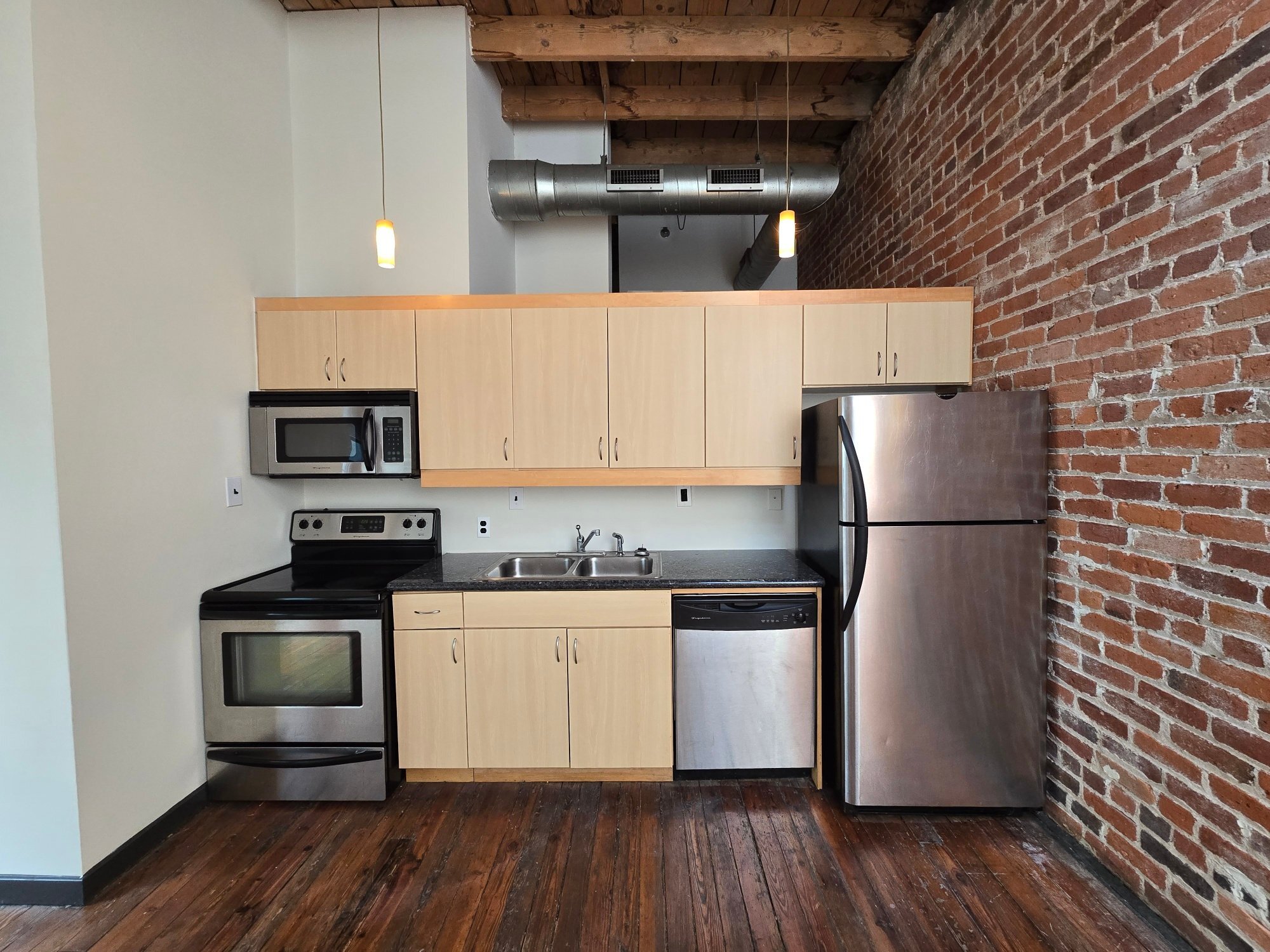 Building Photo - 1318 W Broad St