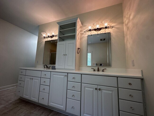Building Photo - 361 Remington Run Way
